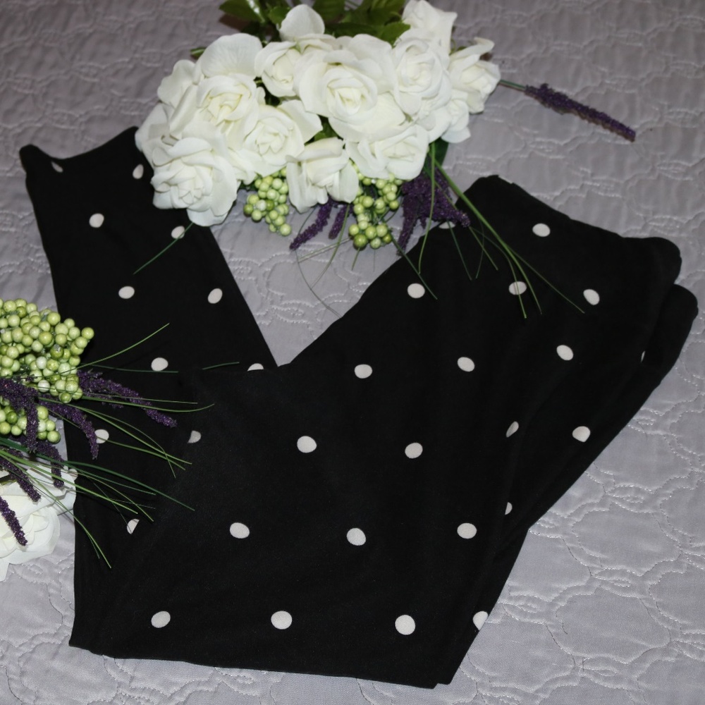 LuLaRoe Leggings- B&W Polka Dots